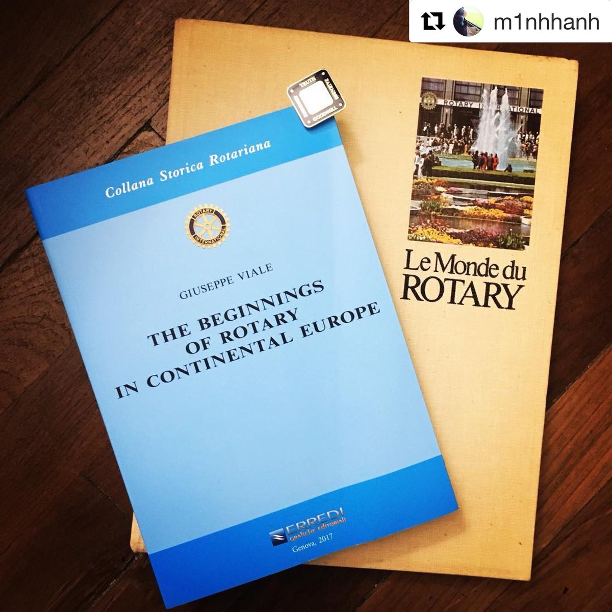 RotaractFr's tweet photo. #fridayreads #vendredilecture 
We ask our members if they know some #books 📚 about @Rotary or books where the word #Rotary is used. 
We got the first answer 🤓 
How about YOU? Send us the best picture of your #RotaryBook
#RotaractEurope #Rotaract https://t.co/RNClSonnHZ