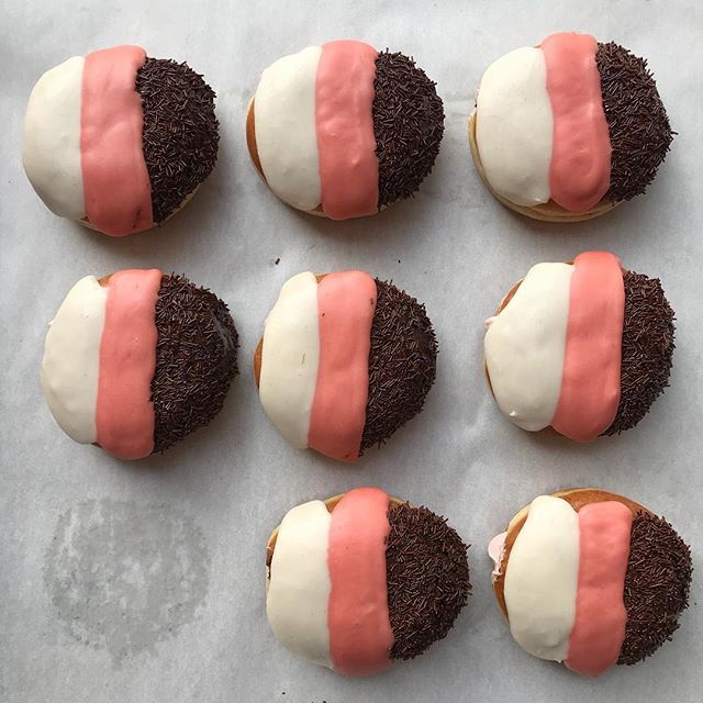 RodeoDonut's tweet photo. Neapolitan the Rodeo way! Fresh brioche donuts filled with whipped strawberry mascarpone and glazed with vanilla, strawberry, and chocolate. Happy Friday! https://t.co/3fPSRRo5S8 https://t.co/NgsjjEguRs