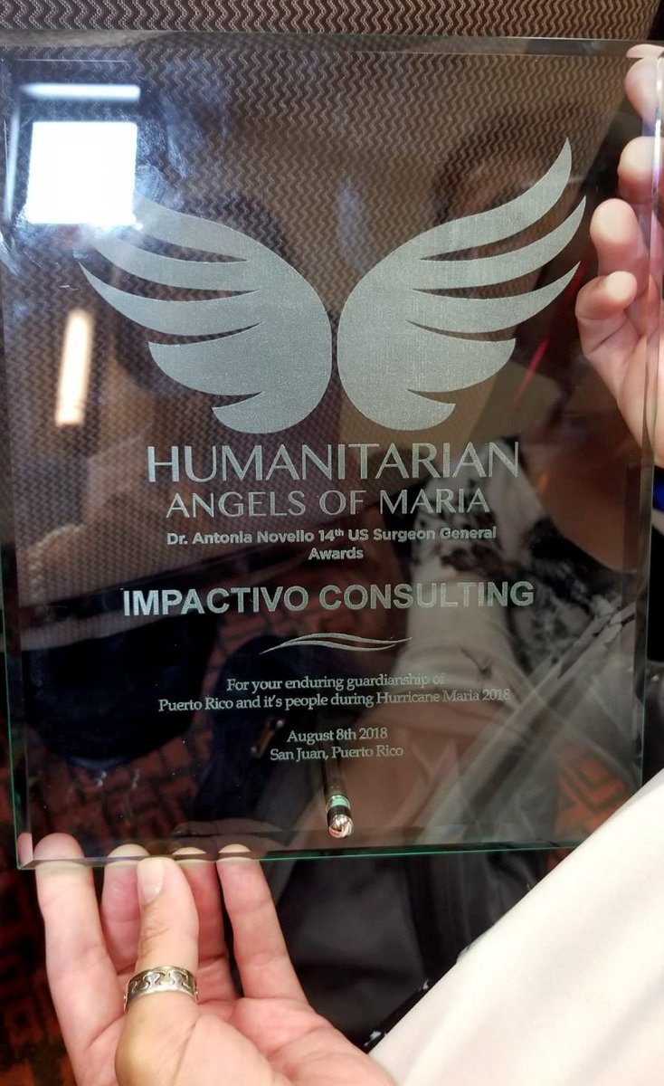 Impactivo's tweet photo. ¡Agradecidos y felices! Así nos sentimos de haber recibido tan honorable distinción. El premio Humanitarian Angels of María es otorgado a organizaciones e individuos que colaboraron luego del huracán María con la entrega de suministros, servicios de salud, entre otros. https://t.co/EGgyE8ZtoT