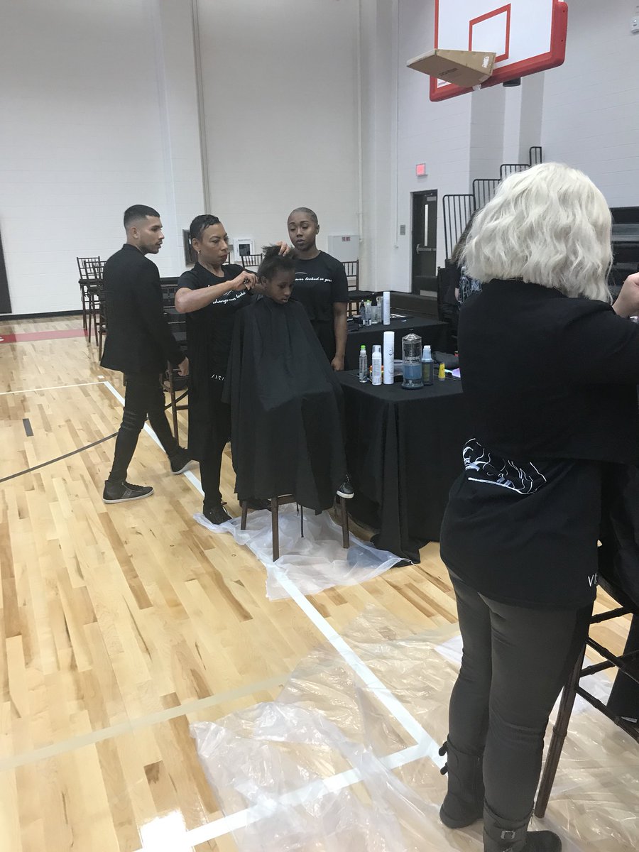 WithMerci's tweet photo. Thank you @EmpireBarbers and @VisibleChanges #returning2learning #haircuts #hairstyles https://t.co/qP6YZDR32B