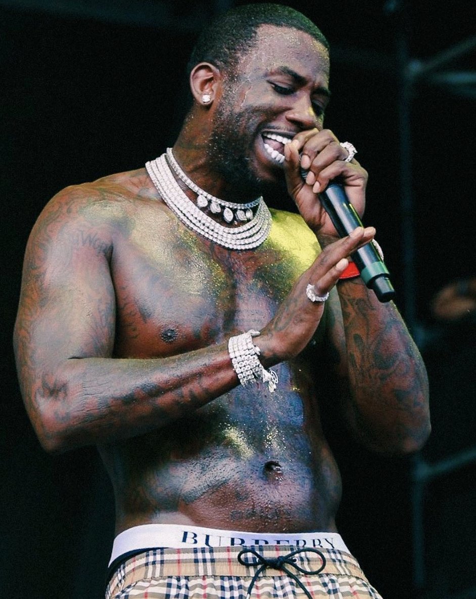 Fleek_Mag's tweet photo. .@Gucci1017 no pudo ficharle, pero eso no quiere decir que renuncie a trabajar con @lilpump. Para muestra este nuevo single titulado #KeptBack. 

Más detalles en la web. https://t.co/NOBj1QsSJl https://t.co/SExvSLiNRc