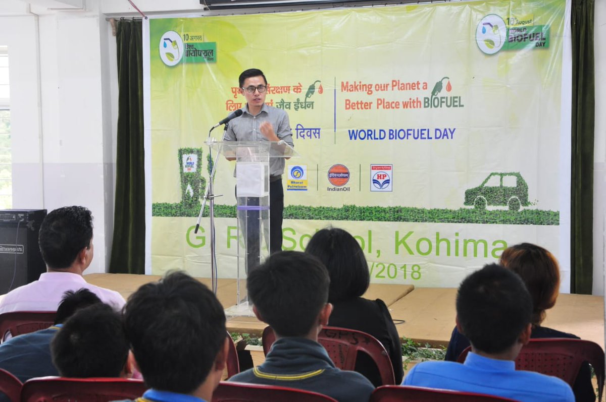 AssamIocl's tweet photo. World Biofuel Day observed in Kohima, Nagaland at G. Rio School, with Quiz, Painting &amp; Essay Writing competition. Chief Guest Mr. Vineet Kumar, IAS, Astt Commissioner, Kohima addressed the 700 participants in presence of Kamal Goswami, M(Law), IOAOD, IOC &amp; others officials. https://t.co/LrWfYqegCc