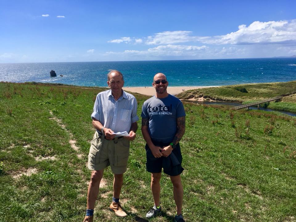 BCWcharity's tweet photo. #TotalObstacleRun planning in progress at #SouthMiltonSands - what a location for a race! Big thanks to @BCWcharity Patron, #bowelcancer survivor David Darke for providing use of his farm. Places filling up, register here: https://t.co/QF0GblQiUo…/total-obstacle-run-for-b…/112 https://t.co/Uxcbj6sCud