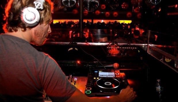 TheDJ_Link's tweet photo. #FreePromoFriday
#TheDJLink Offer #Clubs &amp; #Bars A Service Of Providing A Professional &amp; Reliable #DJ For Your Event, Including #FREE Promotion To Our 25k+ Active Social Media Followers.

Visit Our Website To Book A DJ Today! Or Email us Your Event Details &amp; DJ Requirements https://t.co/NsjyOEfswj