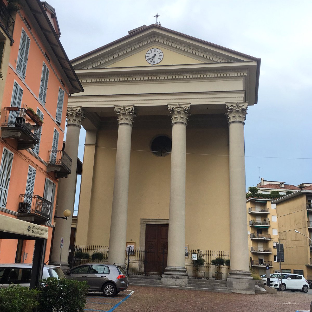 LDryvalley's tweet photo. Hill Valley in Biella
#BTTF #SaveTheClock https://t.co/4Iy6eQYxvW