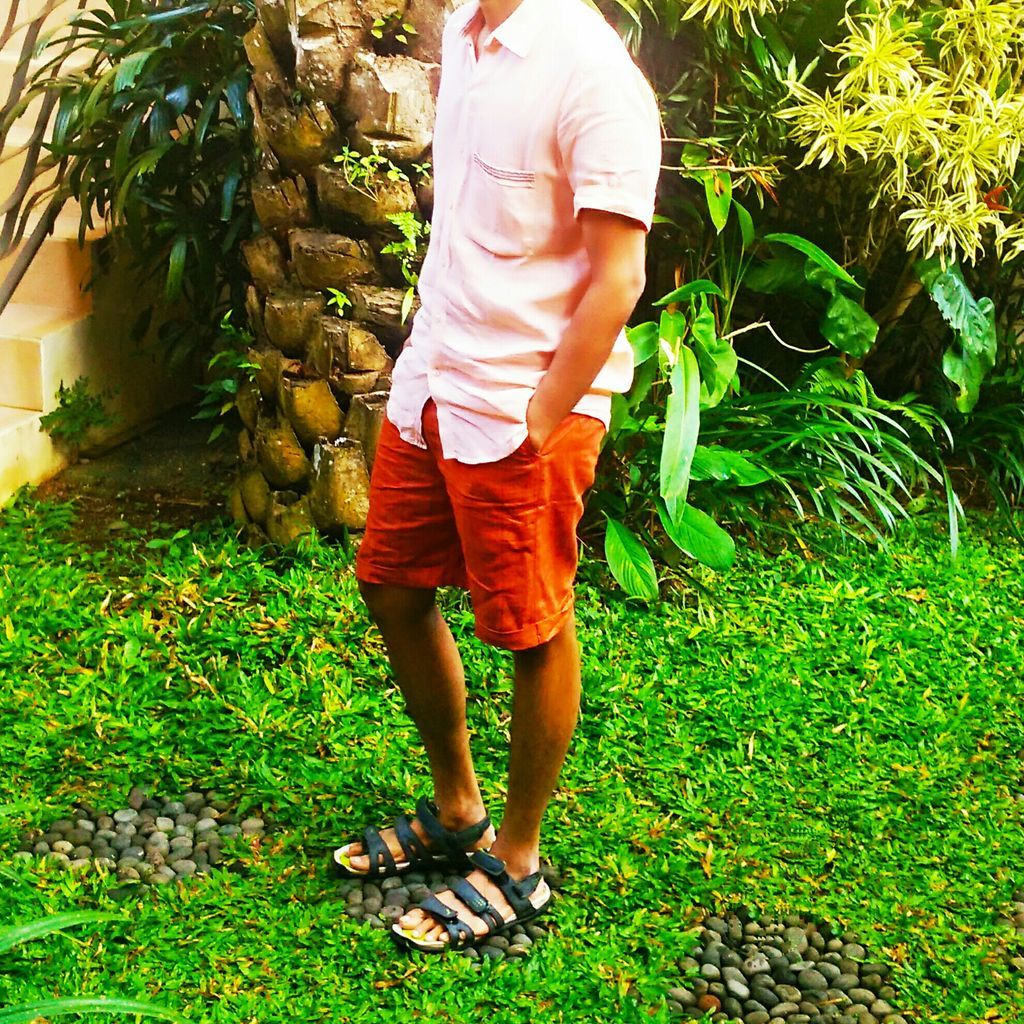 svtpune's tweet photo. Look uber cool in linen shorts and jute weave Linen shirt by @LinenClub. Fabric so great. 
#linen #madefordifferent #linenfabrics.
100% European fabrics available at Shree Vardhaman Traders Pune. https://t.co/3UwmowjXAz