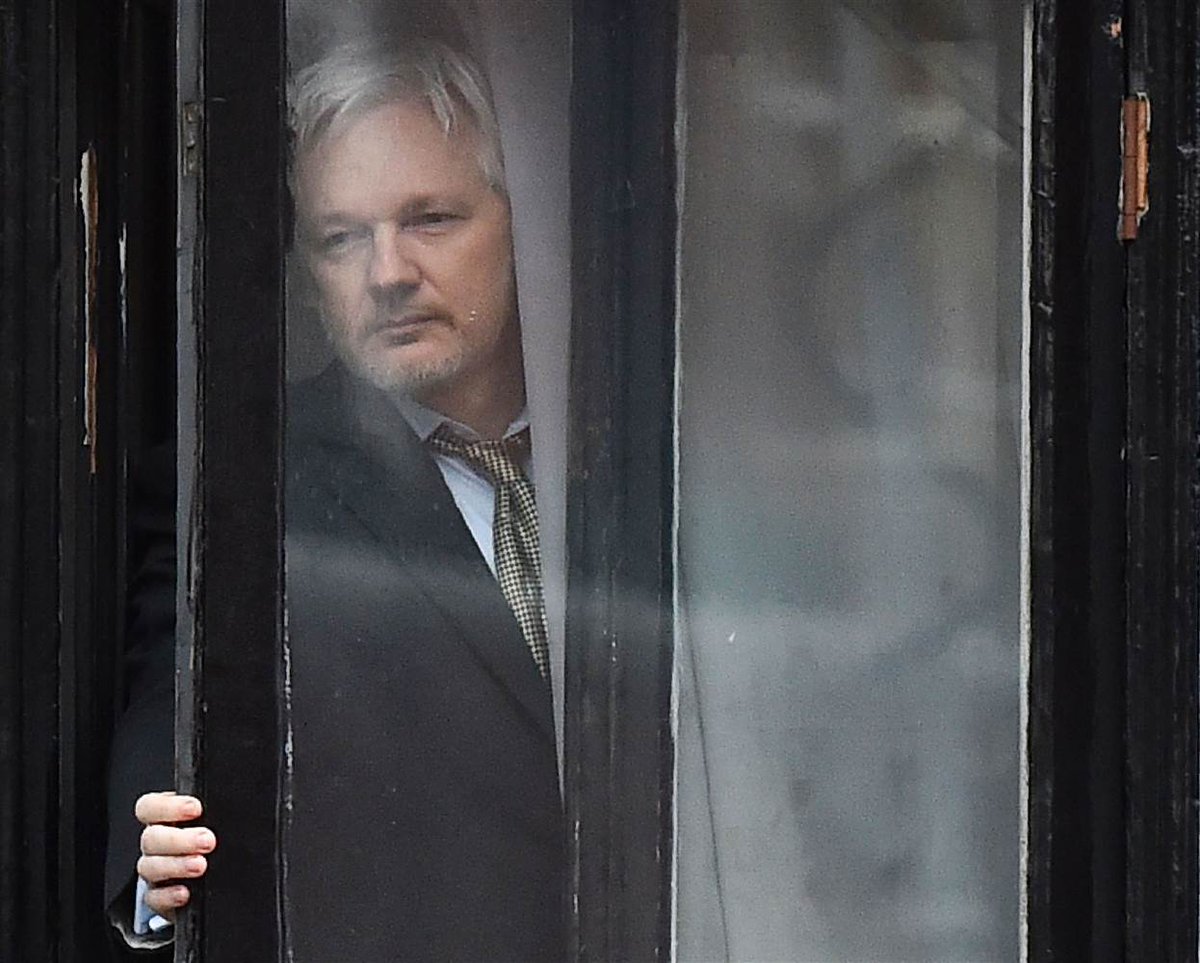 soy593's tweet photo. ¿Hasta cuándo Assange encerrado?  https://t.co/16U0DhipAQ https://t.co/2u9MvExOpo