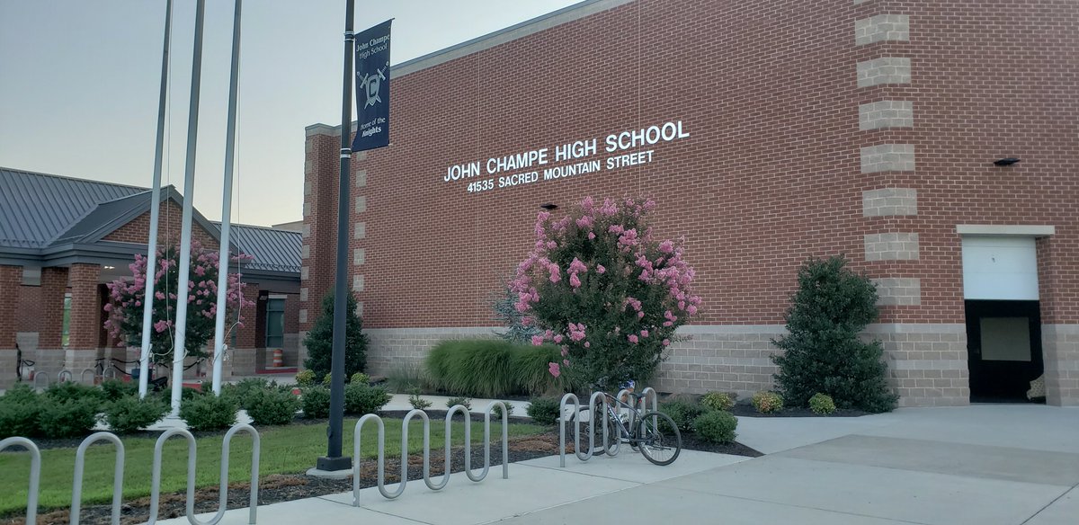JcabildoL's tweet photo. A knight is always a knight. It's  my new home. Happy to become a knight #LCPS19 https://t.co/tMVBEF5Skt