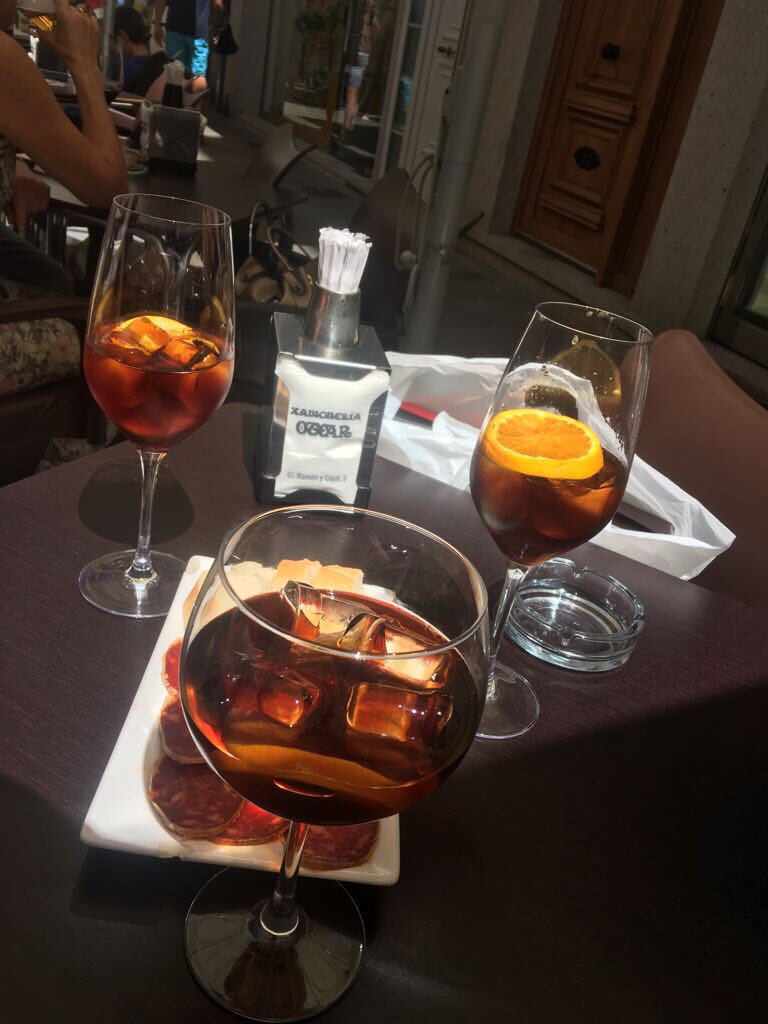 rc20179's tweet photo. Fabulosa, Gariza y Petroni, #muricos 😋                                   ¡Salud! 🍸 https://t.co/g3tNXz54gi