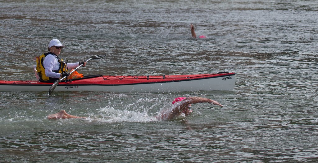 SwimSmoothPaul's tweet photo. Swimming up the East River, NYC, 2013, on our way to winning the 28.5mi #Manhattan Island Marathon Swim

#swimsmooth #swim #swimming #openwaterswimming #triathlon #trilife #inspiring #swimmersproblems #swimmingpool #landscape_lovers #freshwater #h20 #chlorineismyperfume #chlorine https://t.co/iYYCHfLtnE
