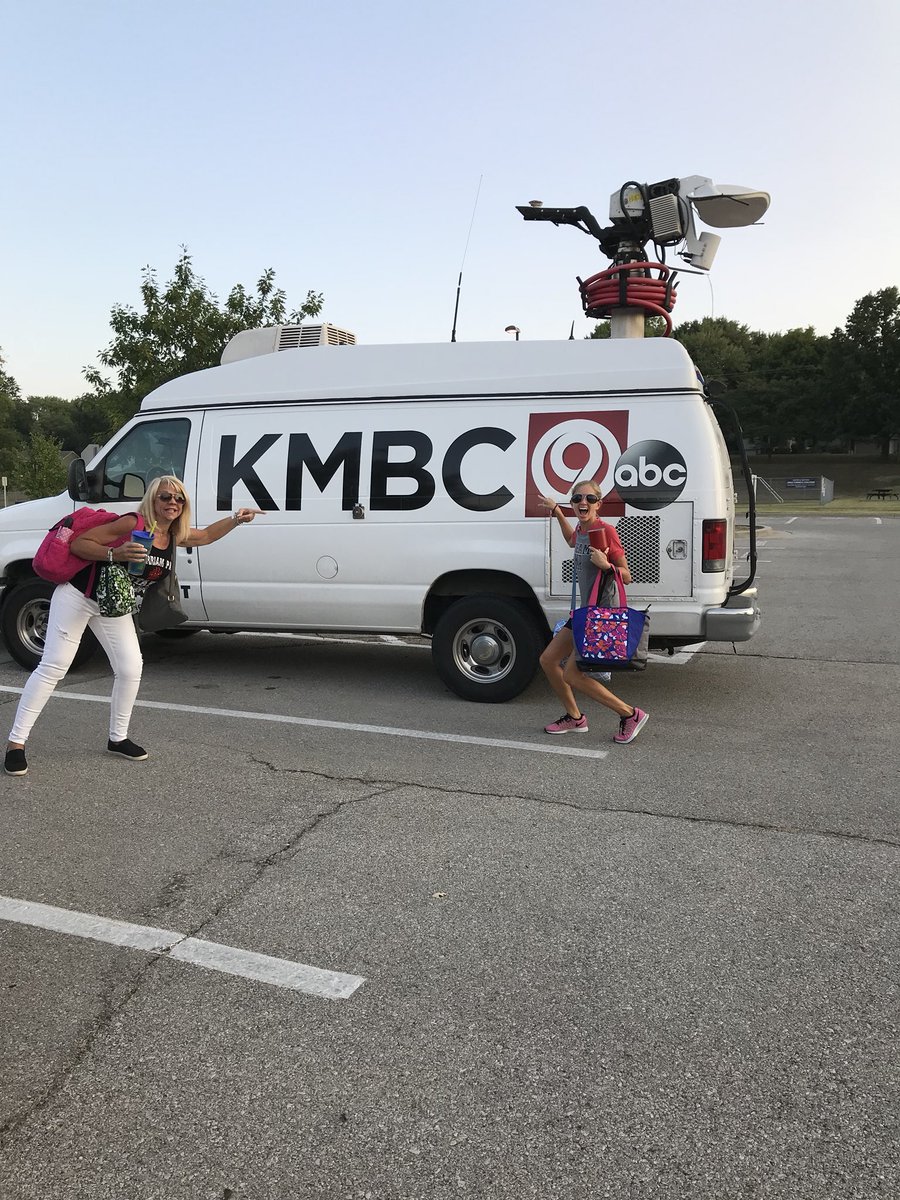 What’s the news? Happy first day Merriam Park!@DrSpringer12301 @MikeFultonSMSD <a href="/christyziegler/">Dr. Christy Ziegler</a> @