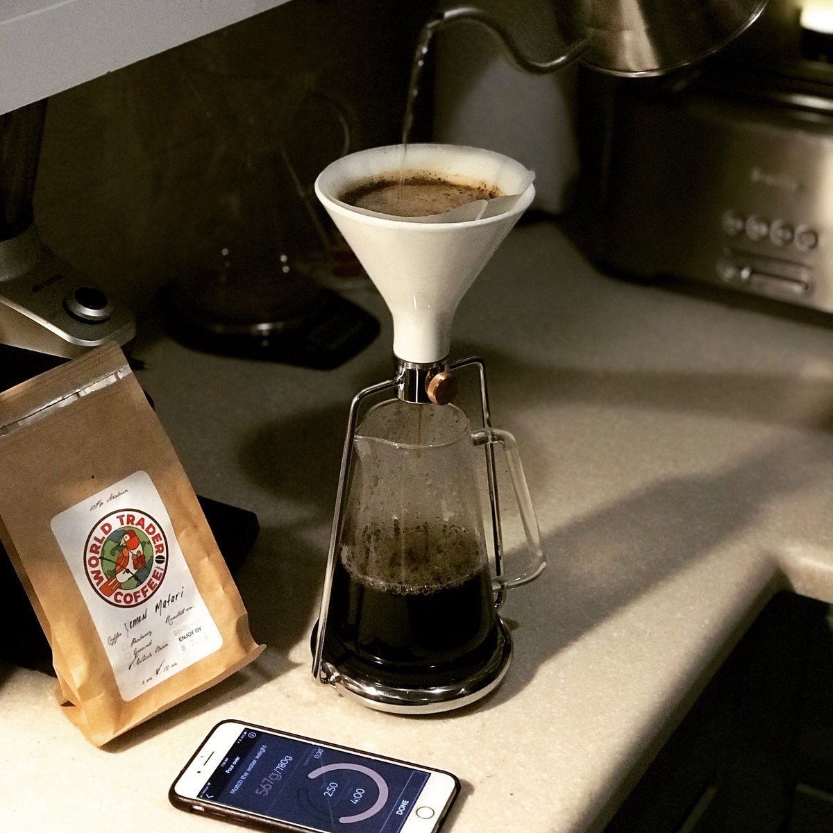 WorldTraderCo's tweet photo. Needed @goatstory to help me brew my gourmet #coffee on #NationalLazyDay #FridayFeeling #hellogina #coffeegator
#chemexlove #chemex #coffee #pourovercoffee #coffeelover #coffeeaddict #lovepeopleandcoffee #manualbrew #veteran #veteranowned #veteranownedbusiness @NatlDayUpdate https://t.co/kPMEP4GujI