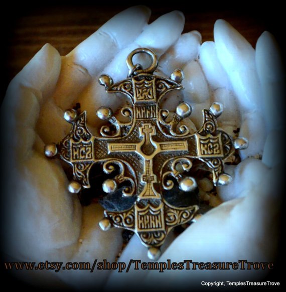 SereneWright's tweet image. Antique Turn of the 20th Century Silver Byzantine Cross Marked 800 Made In Italy Flli Coppini by TemplesTreasureTrove OOAK #20thcentury #madeitaly #italymade etsy.me/2iGDuQl