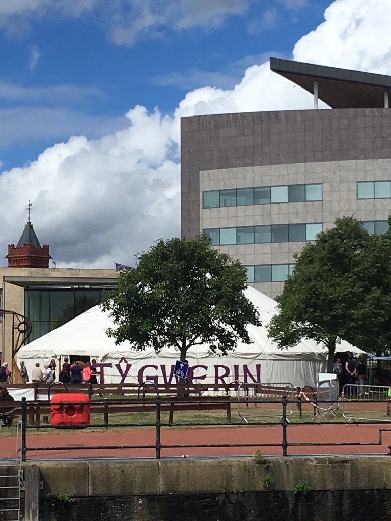 <a href="/twmtrefan/">Twm Morys</a> a finna’n rocio’r <a href="/TyGwerin/">Tŷ Gwerin</a> am 3:45 pnawn ma! <a href="/eisteddfod/">eisteddfod</a>