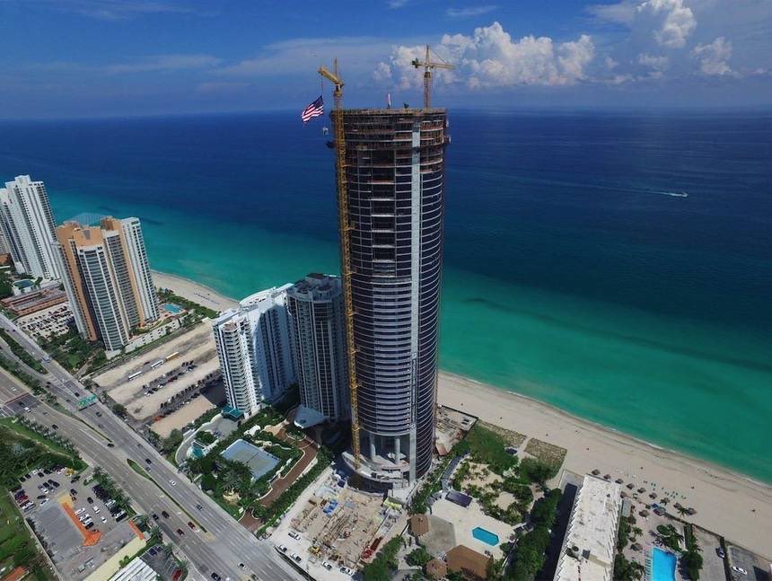 ApexPestFL's tweet photo. Another quality job finished on this one of a kind building. #apexpestcontrol #porshe #porshedesign #sunnyisles #PestManagement #orlando  #jacksonville  #property #treatment #termites #infestation #bugs #insectcontrol #miamibeach https://t.co/HUnVjP79Xz