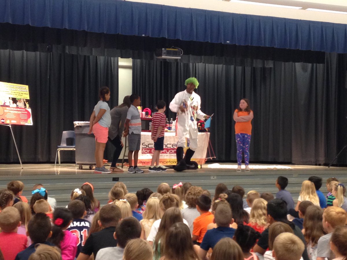 PickettsMillES's tweet photo. The fun has just started with #TheScienceMachine! Getting our Pirates excited about #STEM and science magic! @Science4Every1 #LighthouseLeaders https://t.co/RecT2n0SYt