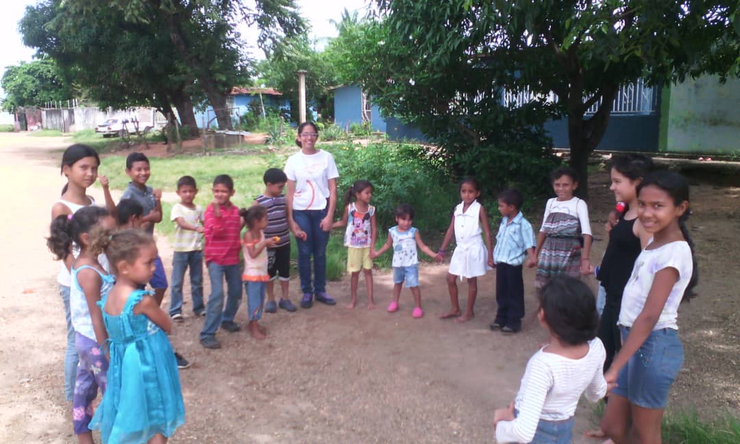 mivellacen1's tweet photo. Los niños disfrutan de los juegos de la Escuela Biblica CVC RUTA 66 #CercaDeTi2018 #Guárico https://t.co/HcL1vBuWcp