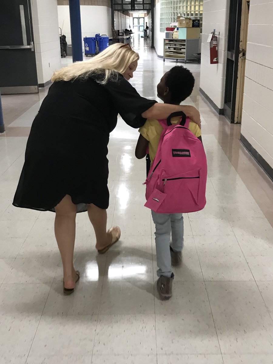 APtp_GES's tweet photo. SO many exciting things happening at @GlennPride this morning...but the absolute most exciting is this...registering the newest member of our PRIDE for kindergarten #lionprideunified @DurhamPublicSch @KellettPrin @pmubenga https://t.co/sEk2moXAP2