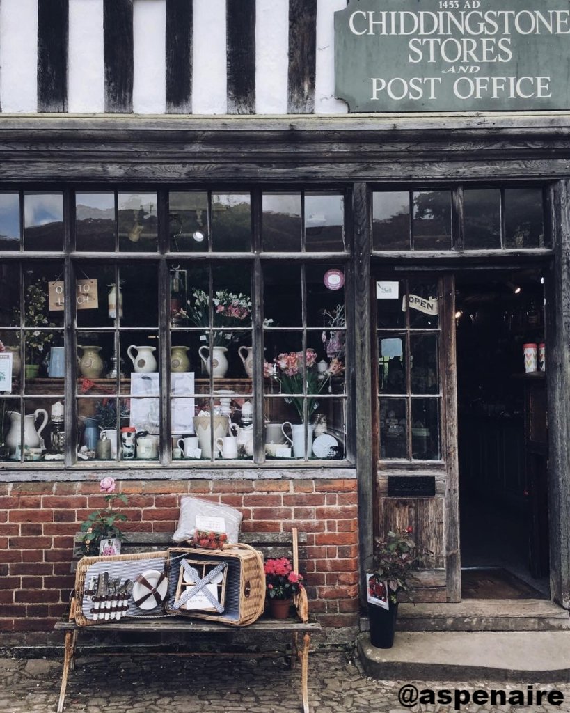 SandwichTIC's tweet image. #RT VisitKent: #DYK nationaltrust not only look after special places but they also take care of villages and pubs? Here in Kent the National Trust owns Chiddingstone Village almost in its entirety (excluding the school, the castle and the church) #FunFac…