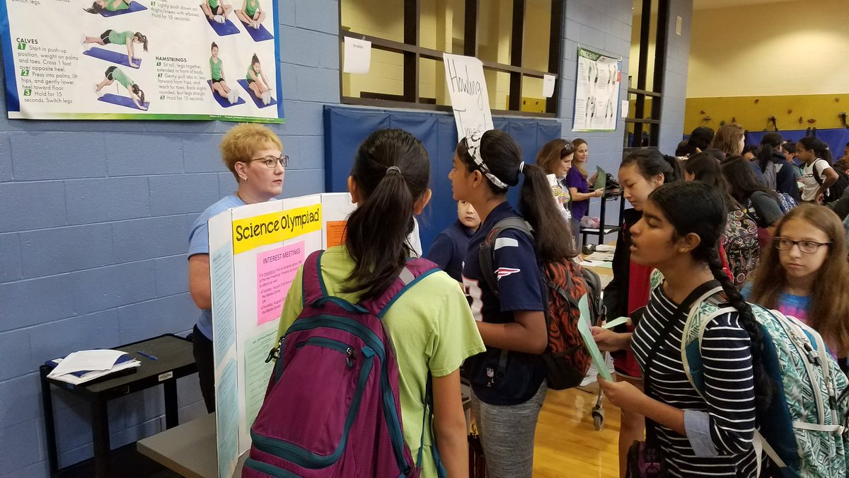 Guy Crotsley (@rtmsguy) on Twitter photo #RTMSwolves Club Fair #RTMSwolves Club Fair
