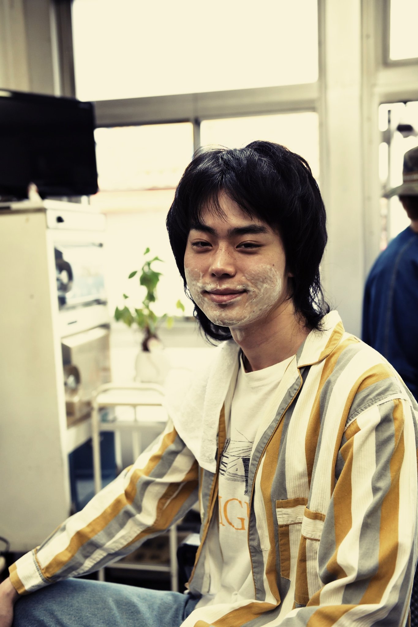 菅田将暉 在 Twitter 上 本日dele第３話 です 放送時間がいつもと違い 23時45分からです なんとか山田さんは深夜の壁を死守できたようです 宜しくお願いします Dele T Co Nhgzd3akay Twitter