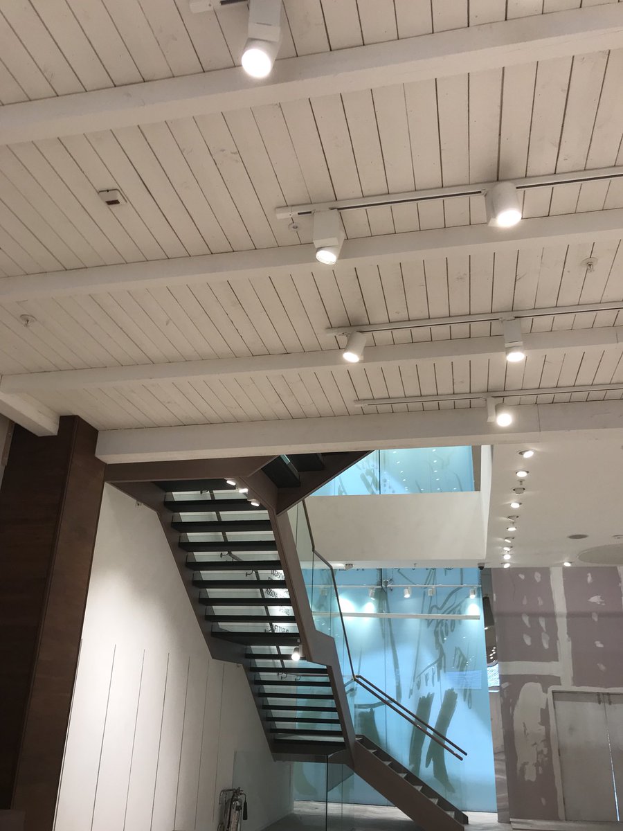 EMDDUniversal's tweet image. TOMMY’s team @TotalReclaims started with us on Phase 1 of a retail alteration project we have been awarded this month at Westfield White City.Stripping out part of the unit ready for the brokk to come in &amp;amp;form openings later this month #softstrip #retailprojects #bringonthebrokk