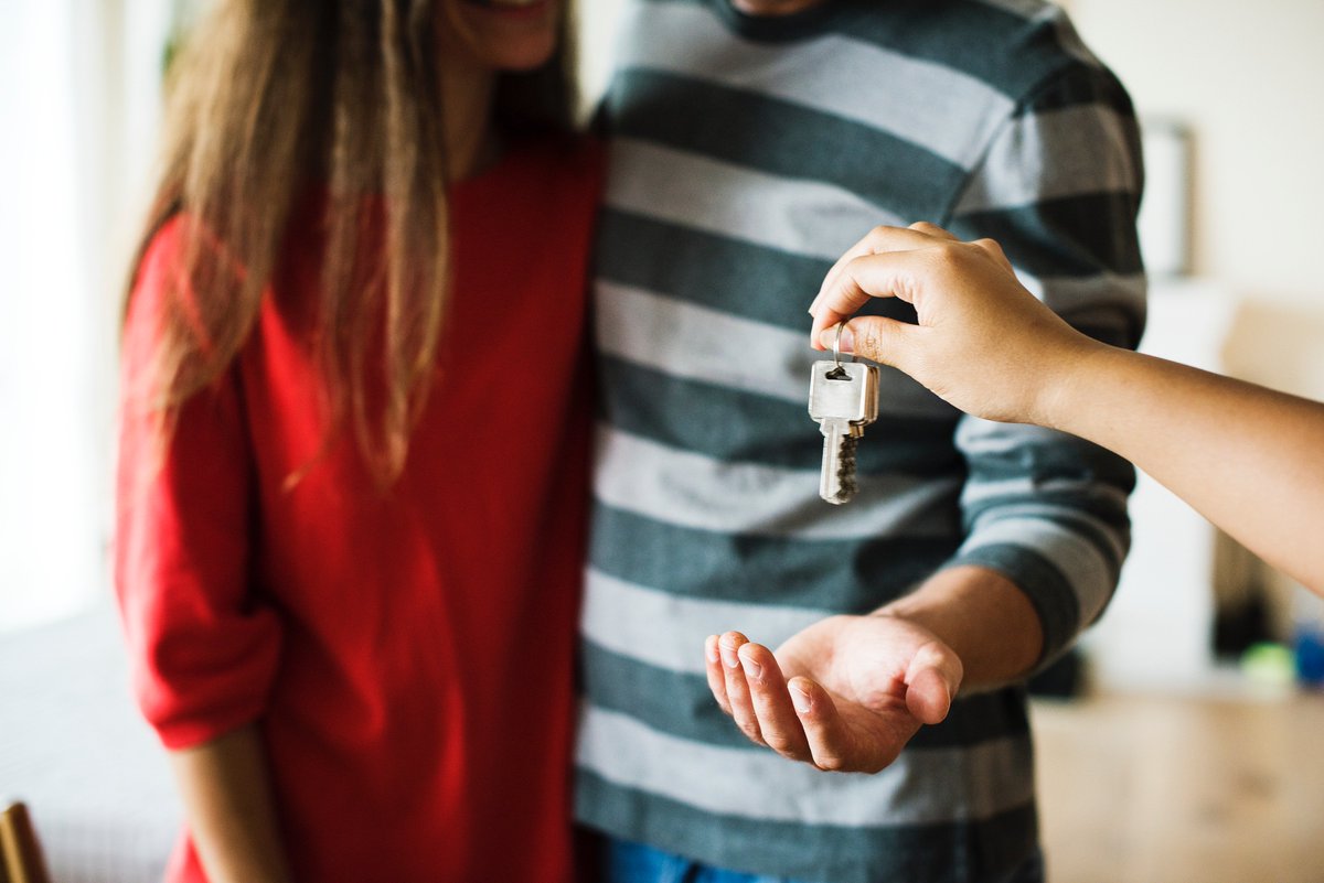 noodigs's tweet photo. #FridayFact: According to the National Association of Realtors, the median down payment for first-time home buyers is just 6%.

Waste no time finding your ideal home on Noodigs: https://t.co/DbZOoz2Dnv

#homebuying #realestate https://t.co/honttpDhpY