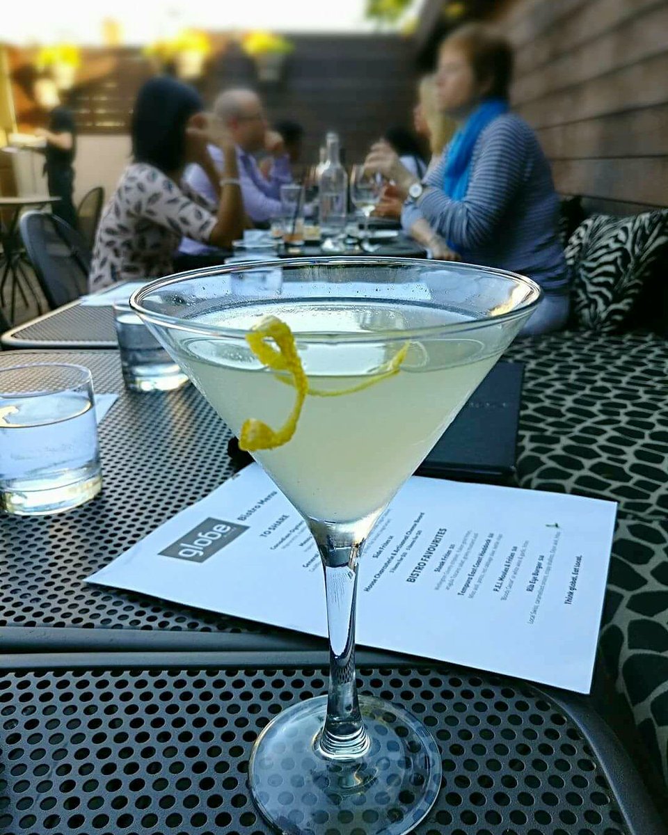 While out enjoying Taste of the Danforth this weekend, take a break in the serenity of Globe's rooftop patio and a cool Tito's Handmade cocktail! 🍸 #TasteoftheDanforth #TitosHandmadeVodka