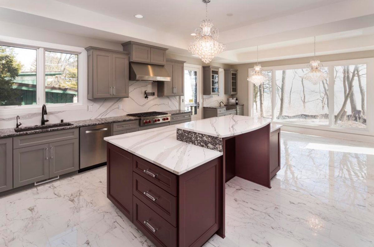 RegencyBuilders's tweet image. They say the kitchen is the heart of the home, which would you prefer? Contemporary open concept OR timeless craftsman style?