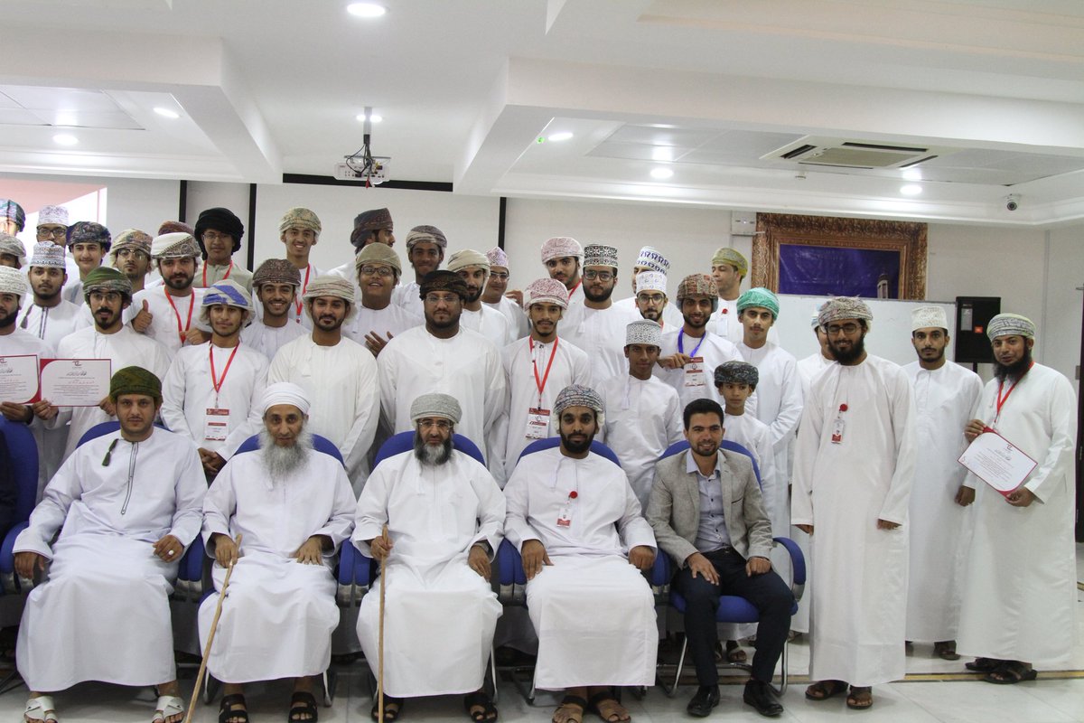 ThabitAlghuzail's tweet photo. ختام #مائة_مبتكر_عماني_5 
#مئة_مبتكر_عماني_5 
أتمنى أن نكون قد وفقنا في تقديم محتوى جيد يليق بشباب #عمان 

#نظرة_الإبداع https://t.co/1YwxQxErdr