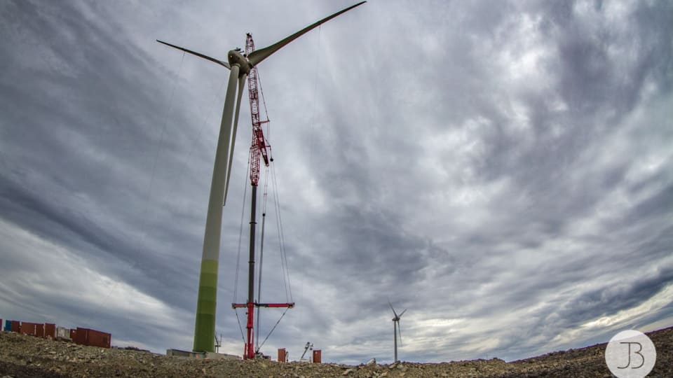 CSMOminesQc's tweet photo. Bon coup de la semaine! #Mine Raglan se dote d'une deuxième #éolienne. Cette initiative contribuerait à réduire les émissions de gaz à effet de serre de 12 000 tonnes! https://t.co/AOJ49Sdz3n https://t.co/ccEhM4Ma5I