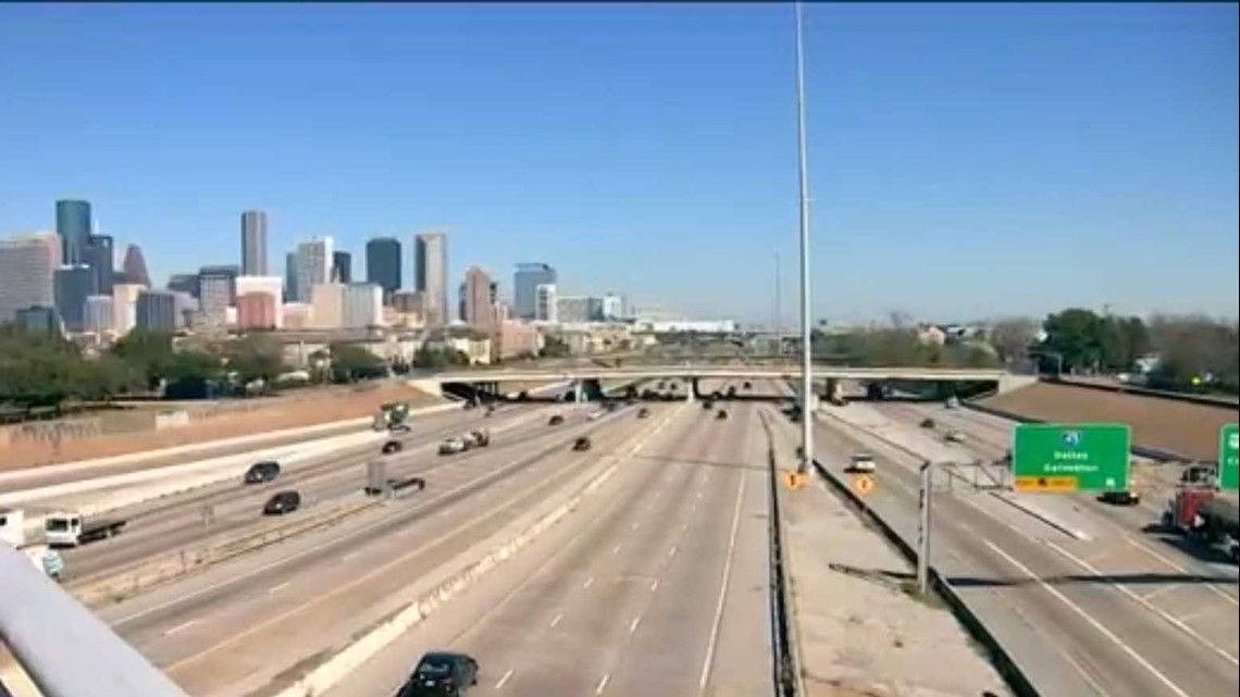 WeDriveU's tweet photo. Great closing line in this article: Remember it’s not the destination – it’s how you get there. Bonus seeing #ACTconf18 award winner @DavidMc068's program highlighted among Houston's commuting solutions! https://t.co/ElZDbRToP0 https://t.co/Wrfs01OGgM