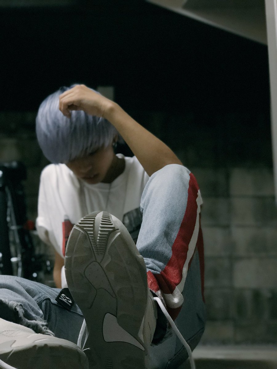 RENhukusukidayo's tweet photo. 新しいdenimとkicksを買いました...
denim:DISCOVERED REMAKE PIGMENT PANTS
kicks:PUMA THUNDER DESERT
#PUMA #THUNDERDESERT #DISCOVERED https://t.co/9GV44Tixob