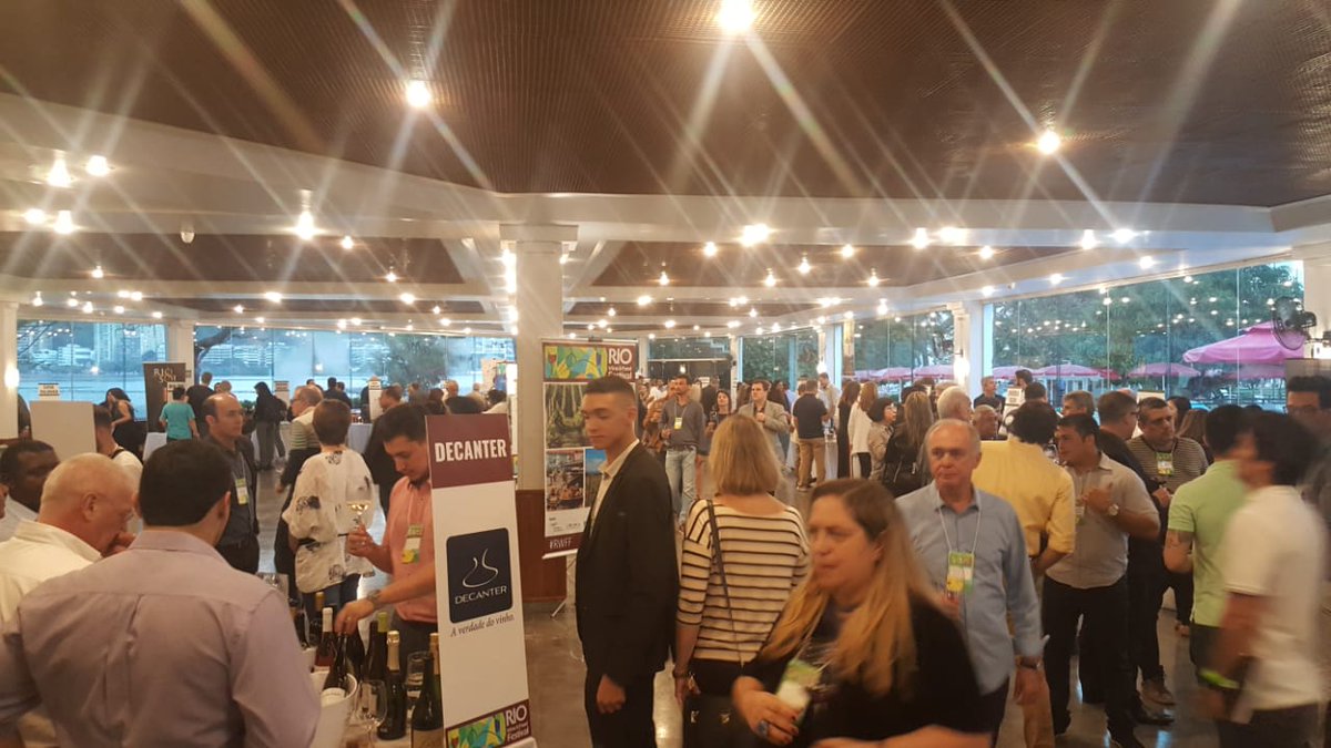 bodegamiterruno's tweet photo. MI TERRUÑO presente en Río de Janeiro Wine Festival 2018  @ Lagoa Rio.

MI TERRUÑO present @ 2018 Rio de Janeiro Wine Festival in Lagoa Rio.  Cheers!!! https://t.co/tB5k1TlVIk