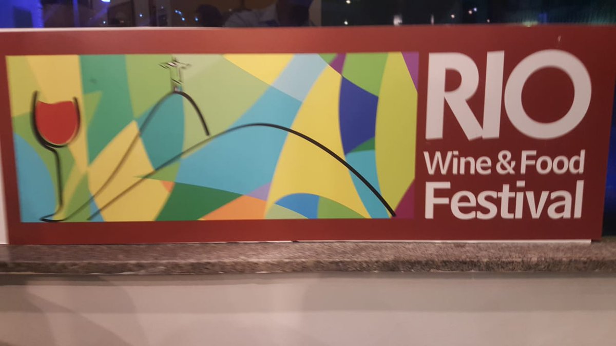 bodegamiterruno's tweet photo. MI TERRUÑO presente en Río de Janeiro Wine Festival 2018  @ Lagoa Rio.

MI TERRUÑO present @ 2018 Rio de Janeiro Wine Festival in Lagoa Rio.  Cheers!!! https://t.co/tB5k1TlVIk
