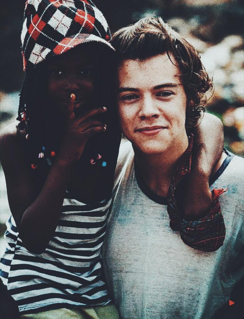 scretacct's tweet photo. Harry Styles everyone!!! #TeenChoice #ChoiceFandom #Directioners @onedirection https://t.co/N3c3Ky0fz1