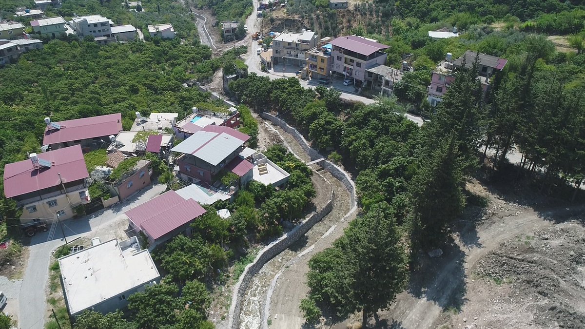 Hatay_Dsi's tweet photo. HATAY BELEN İLÇESİ ÖTENÇAY  DERESİ İNŞAATI
Hatay İli Belen İlçesindeki, Ötençay deresinde çalışmalara başlanmıştır.
Proje amacı : Hatay İli Belen İlçesindeki, Ötençay Derelerinde taşkınları önlemek vatandaşın can ve mal güvenliğini sağlamak amacıyla ıslahı yapılmaktadır. https://t.co/u1IJsPGPCz