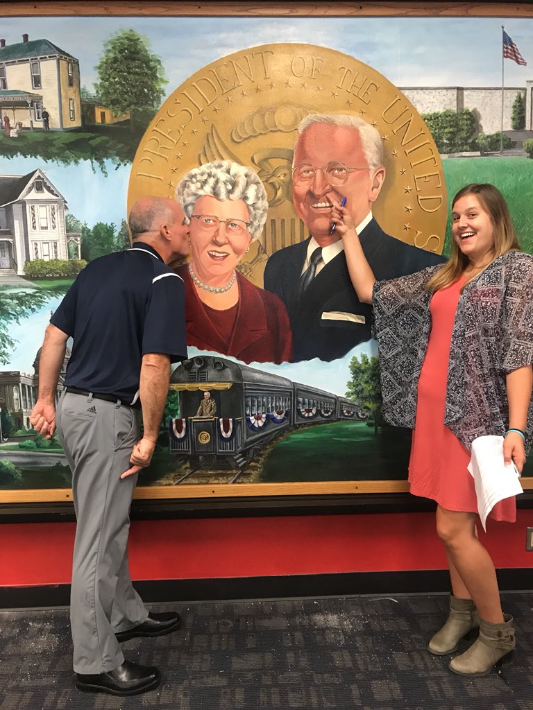 Ms_KleinTHS's tweet photo. #wearetruman https://t.co/2IYl8OydhC