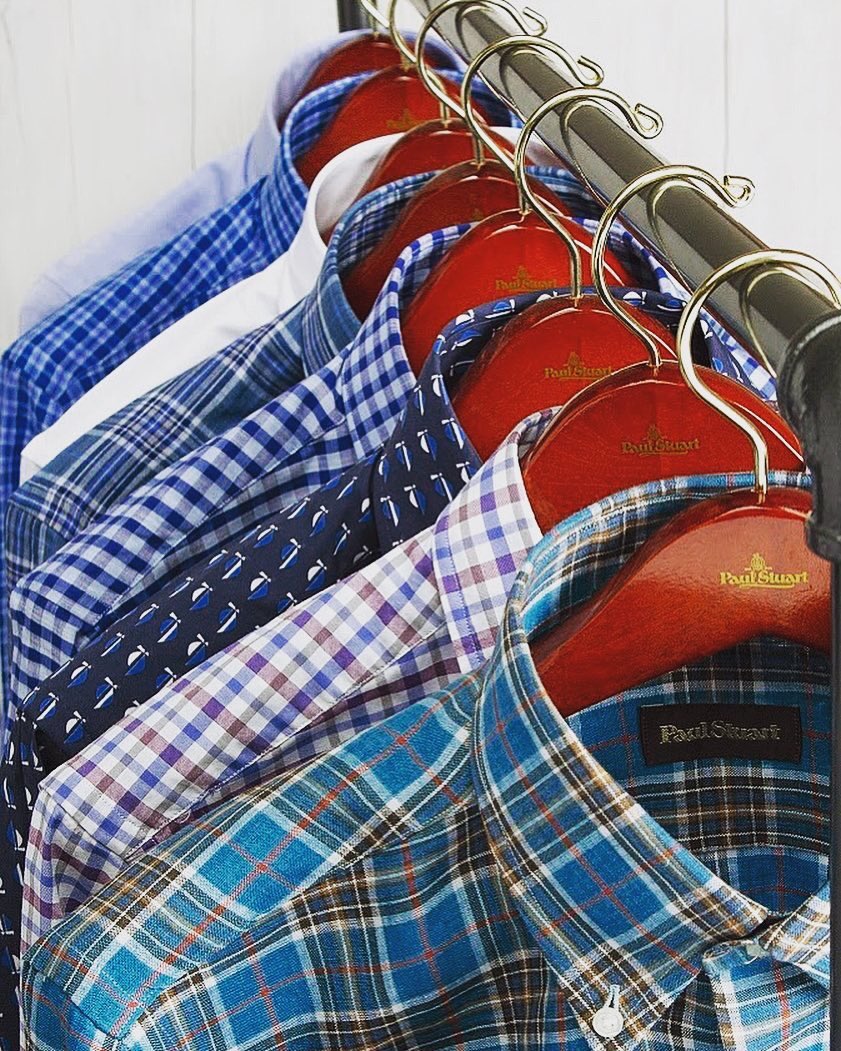 CityCenterDC's tweet image. Throw on a sport shirt from @PaulStuartNY for your easy ‘Casual Fridays’ look. #PaulStuart #CasualFridays #ButtonDowns #Menswear #DCStyle #WashingtonDC #CityCenterDC