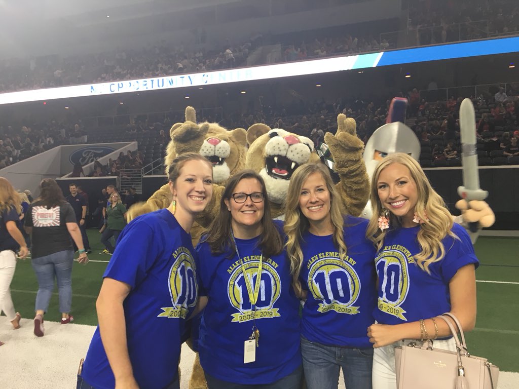 cotton_teacher's tweet photo. FISD Convocation!   #FISDHeroes #OurFISDStory https://t.co/cpuGN85CEp