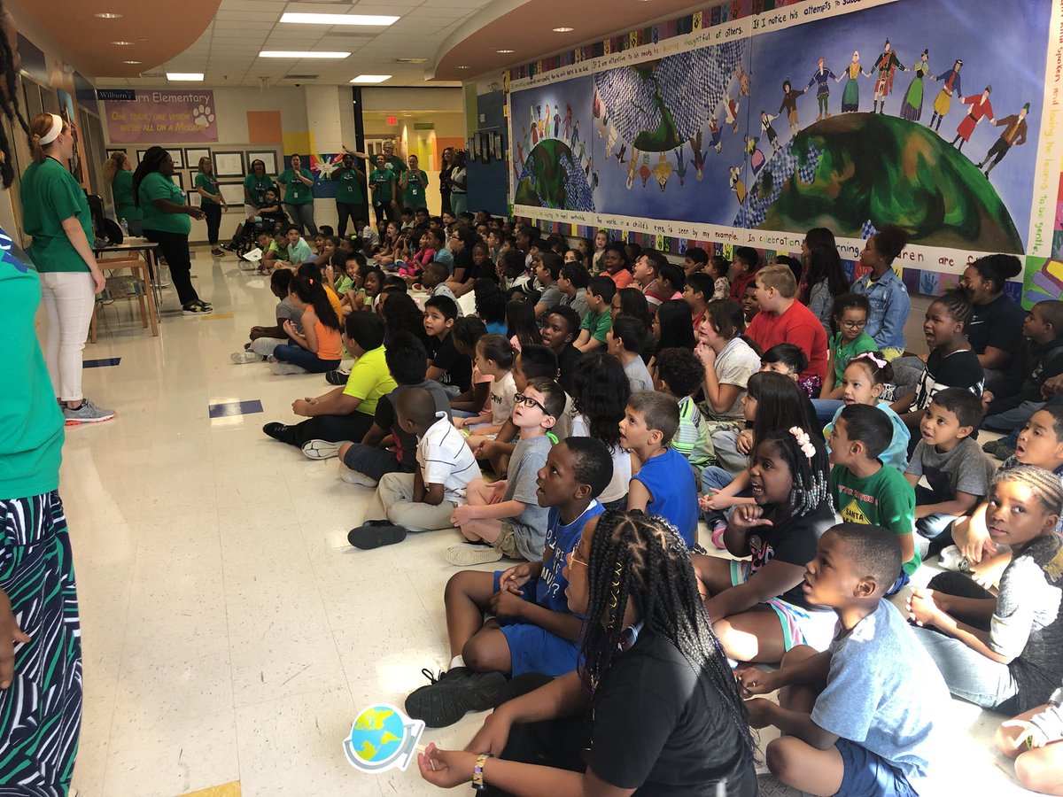 First House Meeting!!!! #HouseofEarth #weengage2018