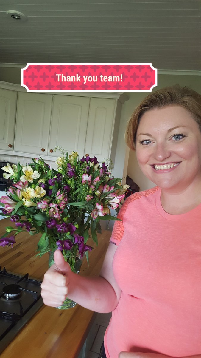 Andiegibson's tweet photo. Thanks for the beautiful flowers @MuckleLLP my elbow and cocciyx are getting better already. #comedyfall #cantsitdown #stayPositive https://t.co/sRiuIwuKFO