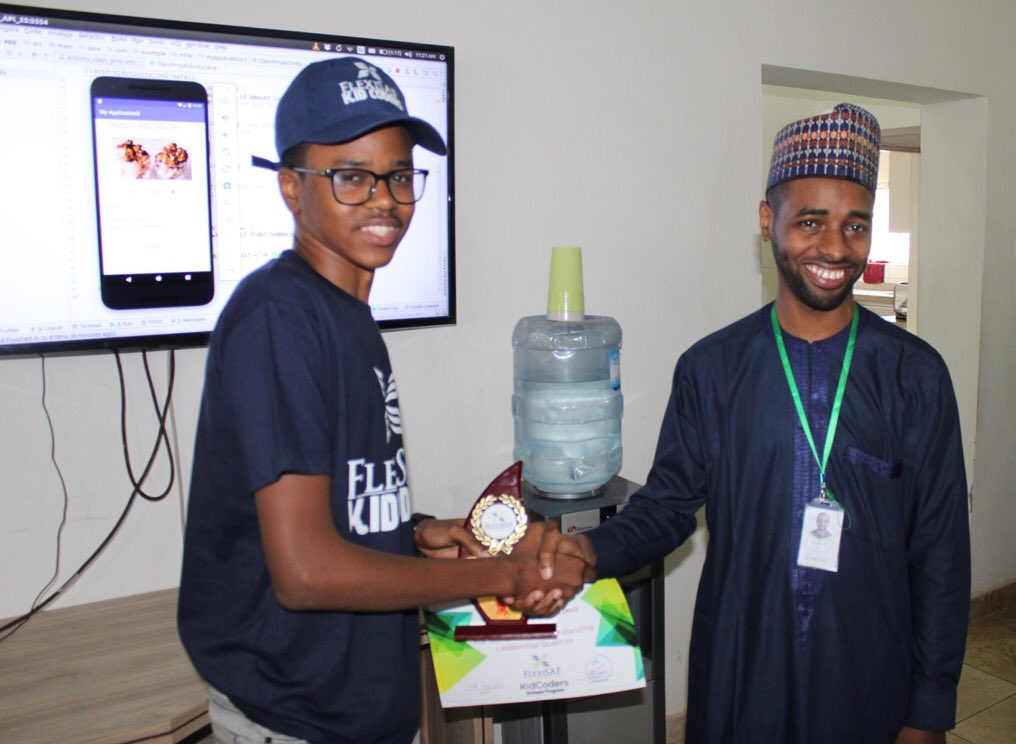 FlexiSAF's tweet image. Aaand its a wrap for Kid-Coders Abuja 2018. 2 weeks of app building, game design, animation & more, done ✅
To our brilliant #KidCoders, Go out & be great!