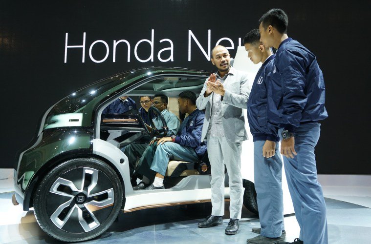 Honda gandeng siswa SMK ke #GIIAS2018 

thegaspol.com/honda-ajak-65-…