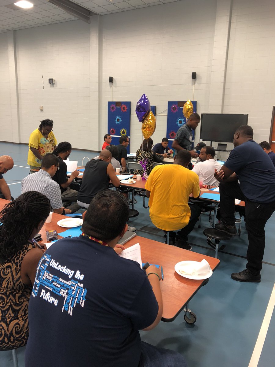 CecilShy1's tweet photo. #aliefisd @AliefISD @CecilShy1 Alief ISD Young Men’s Clubs https://t.co/6gK2wwyarG