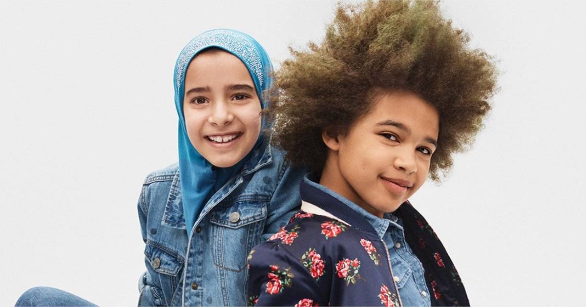 OuestFrance's tweet photo. Gap Kids. Une publicité montrant une fillette voilée crée la polémique https://t.co/01jddOtYwy https://t.co/JnM5077WYc