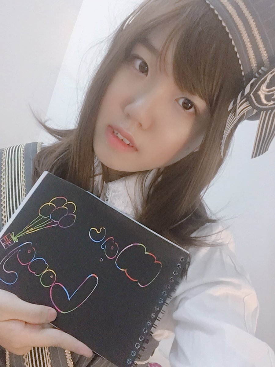 1997Nguyenpham's tweet photo. Sending my love 🙆🏻‍♀️ FS
Sorry for my bad hand-writing 😂
#friendsign 
#luv
#Lolitafashion https://t.co/eQvNW67JEE