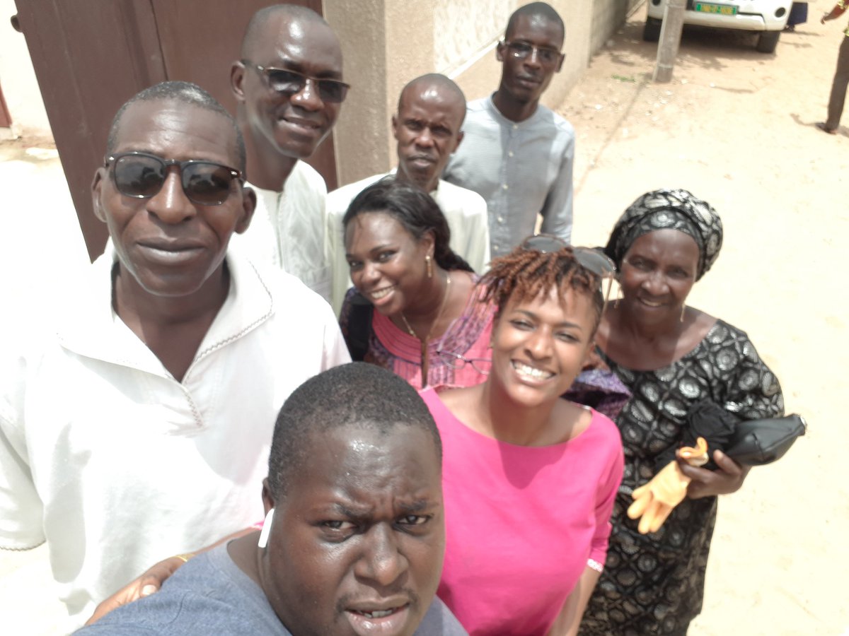 mansourafall's tweet photo. C'est la saison des #mangues! Visite de #ONUFemmes #Senegal à NdameLo (#Diender) pour voir comment ces braves #femmes s'activent dans la transformation des fruits et nous faire goûter à leur célèbres mangues séchées !! Stay tuned !! #SunuMbay #Thies #WomenEmpowerment https://t.co/BjuHeW0vR8