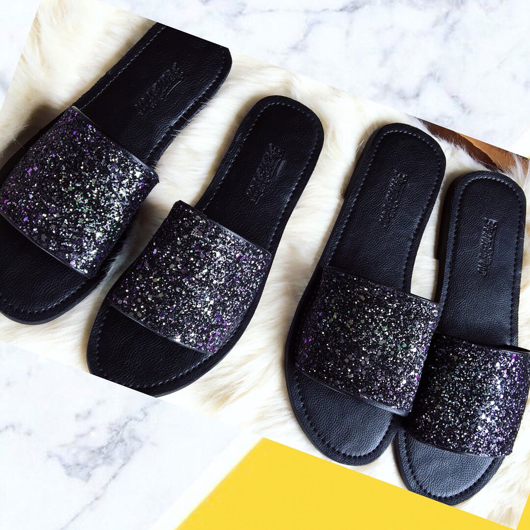 Temitayoo_'s tweet photo. Shimmer and shine ✨✨
Please retweet my business 
Thank you 😊 https://t.co/VD3bxpe64Y