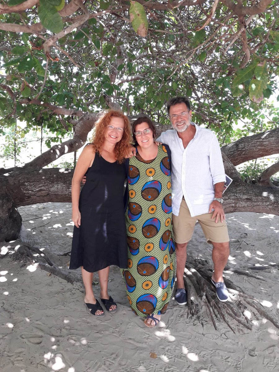 afrikable's tweet photo. El proyecto de la #Factory está llegando a su fase final. Asante sana a Manolo Bañó, Amparo Balbastre, Carmen Guijarro y #FreeDesignBank #DiseñoSocial #ComercioJusto https://t.co/3AVhyVnL2j https://t.co/G0AuFB1zva